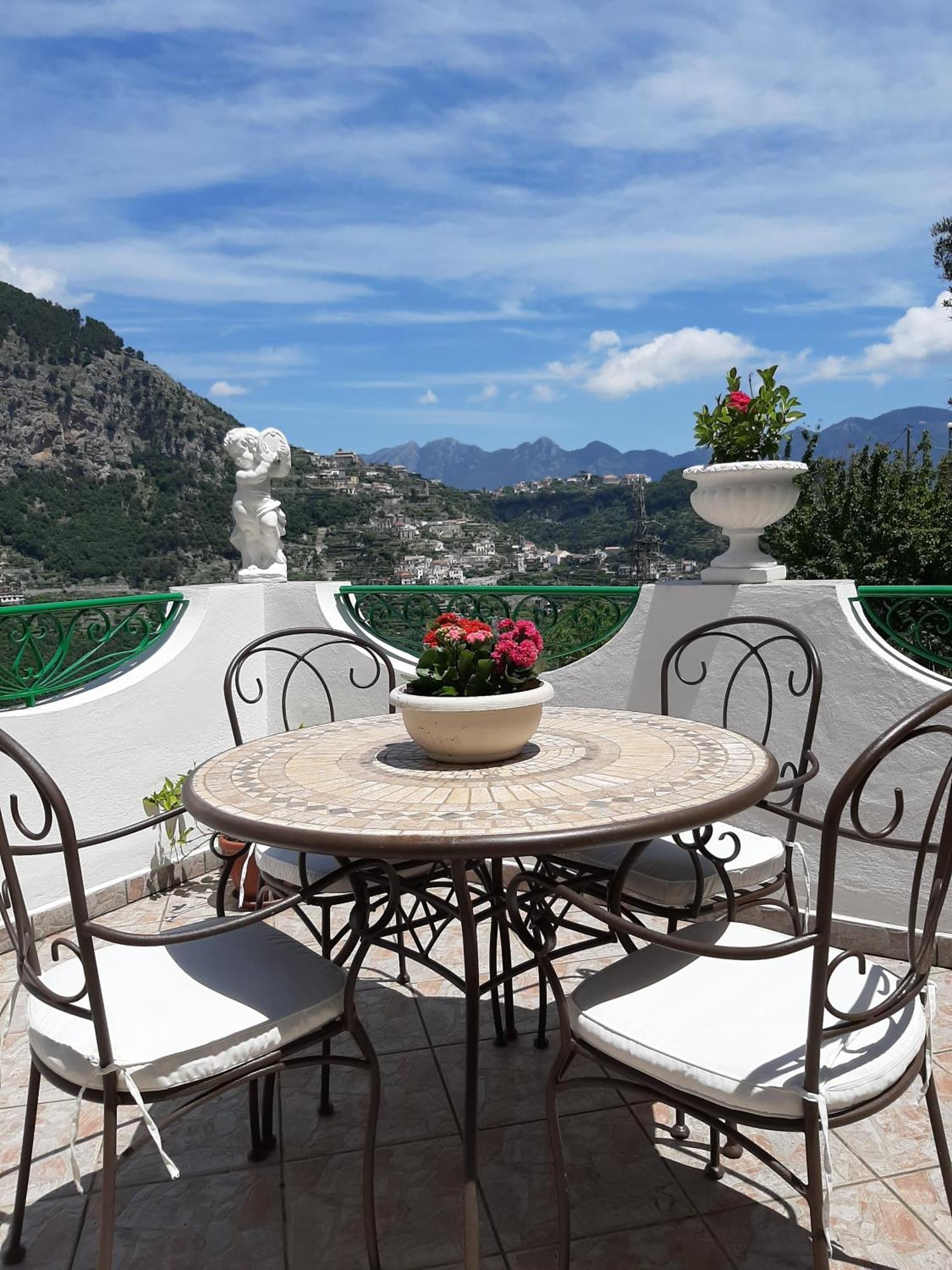 Appartamento Silvy House Amalfi Esterno foto